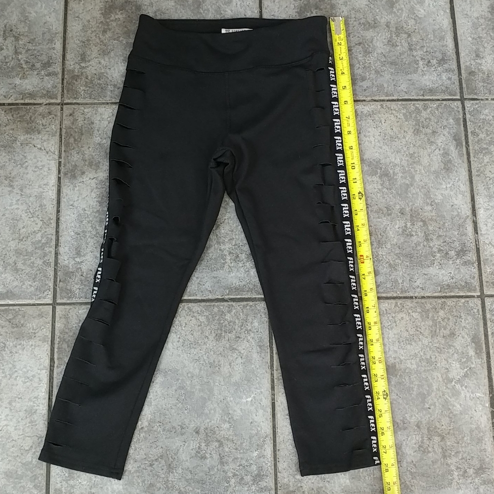 (2/$20) F21 workout crops size small